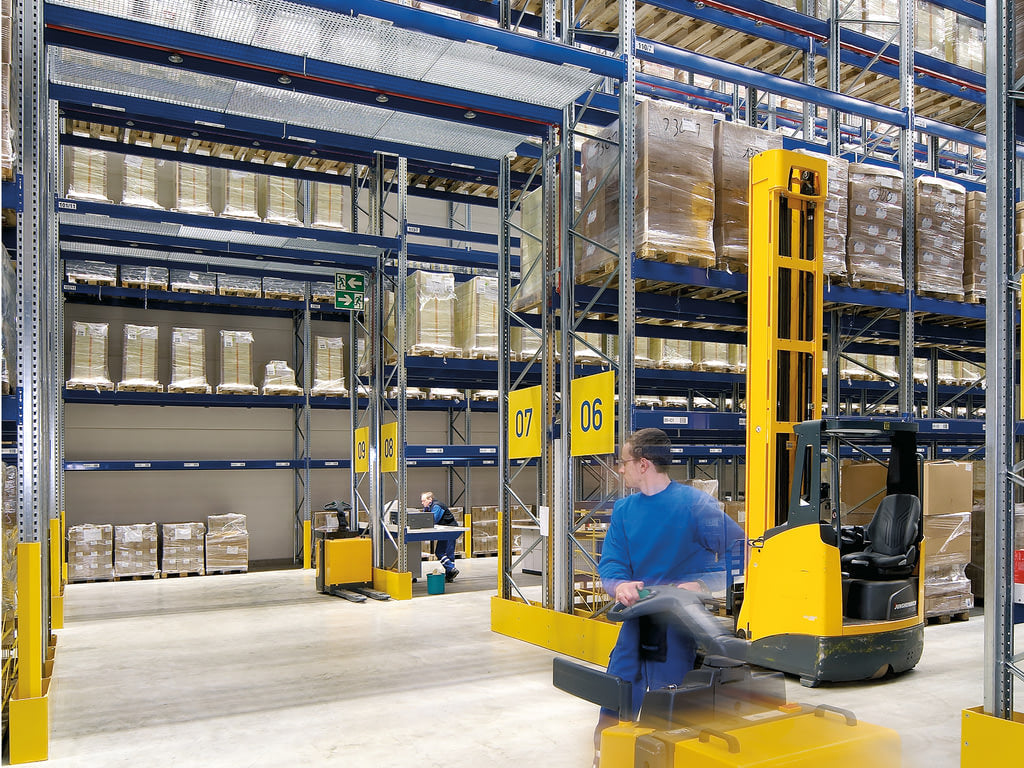 Industrieregale für Industrie und Handel bei Regalbedarf