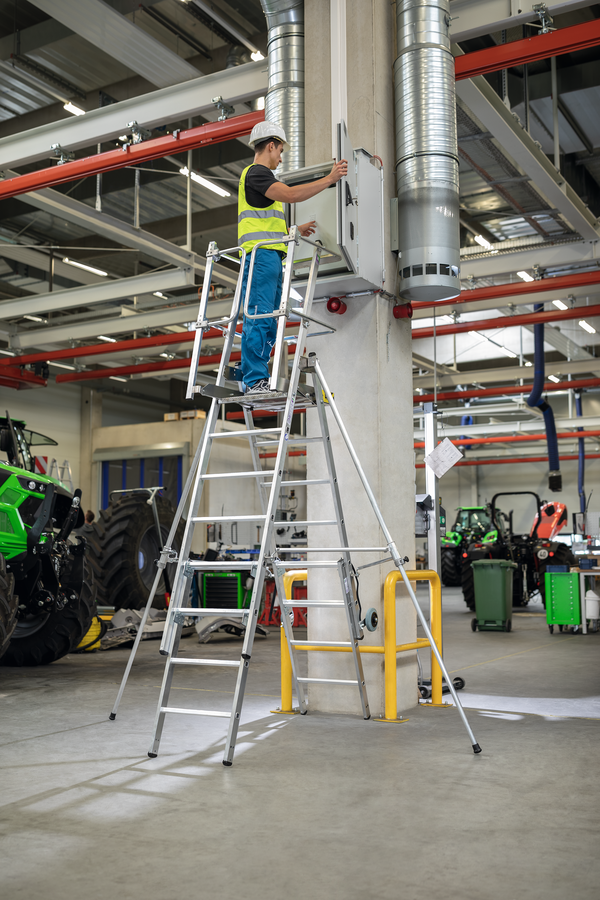 Plattformleiter FlexxStep sicheres Arbeiten